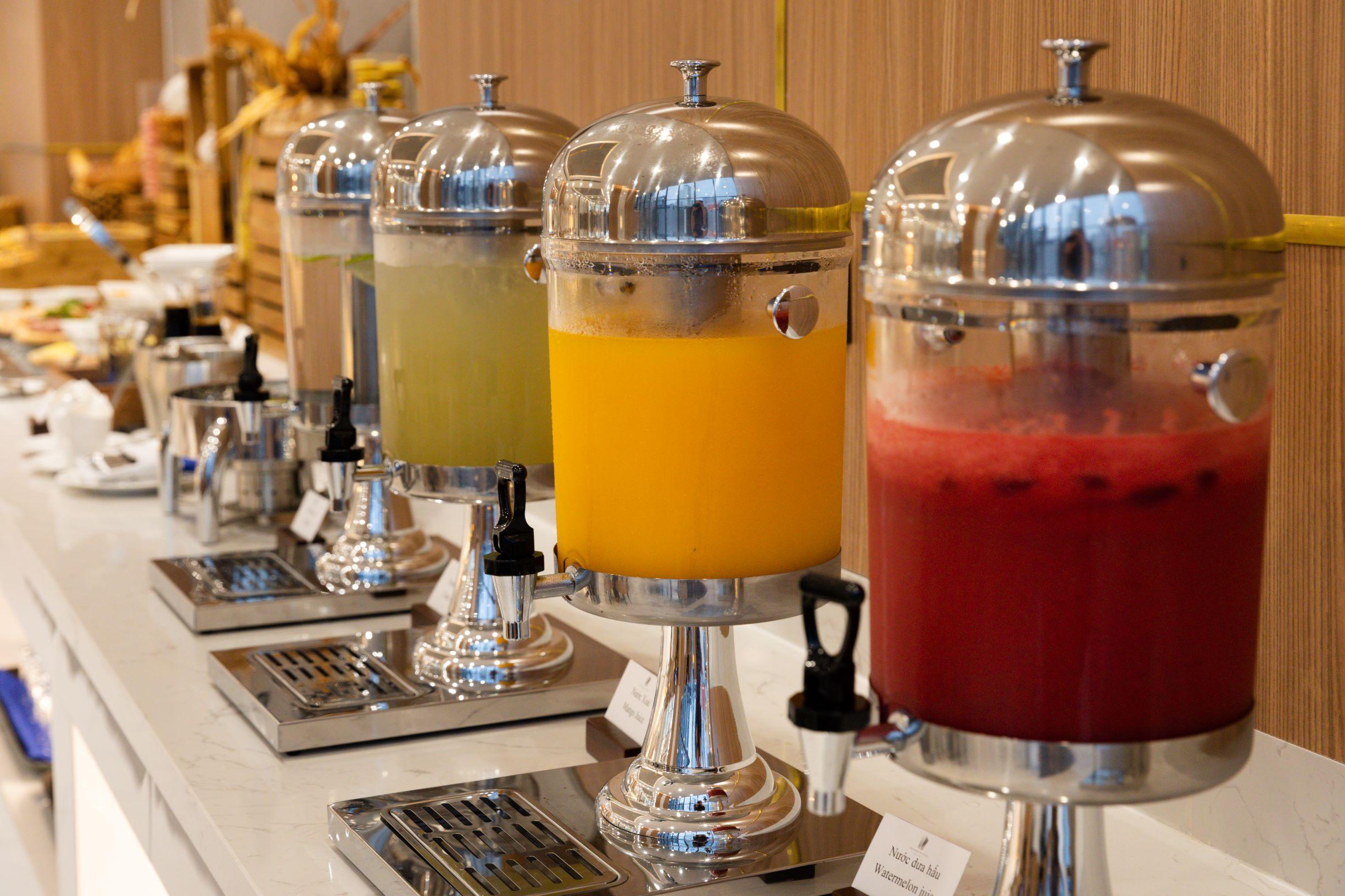 Virgo Hotel Nha Trang Buitenkant foto Juice dispensers